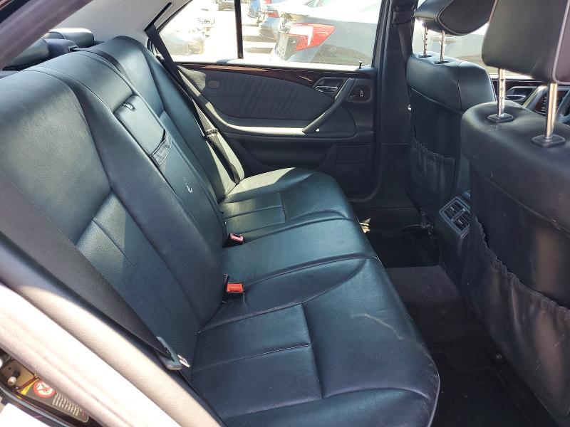 2000 Mercedes-benz E მანქანა იყიდება აუქციონზე, vin: WDBJF65J0YB086416, აუქციონის ნომერი: 79889225