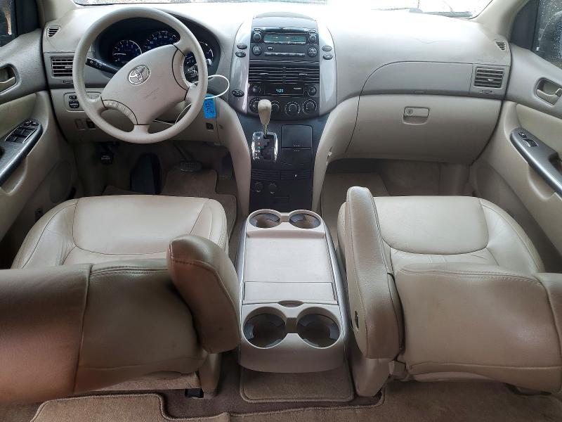 55003326 :رقم المزاد ، 5TDKK4CC2AS327689 vin ، 2010 Toyota Sienna مزاد بيع