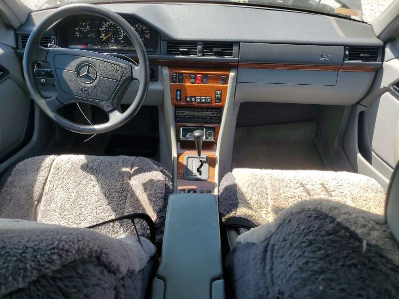 Продажа на аукционе авто 1993 Mercedes-benz 300, vin: WDBEA28E5PB998657, номер лота: 51566576