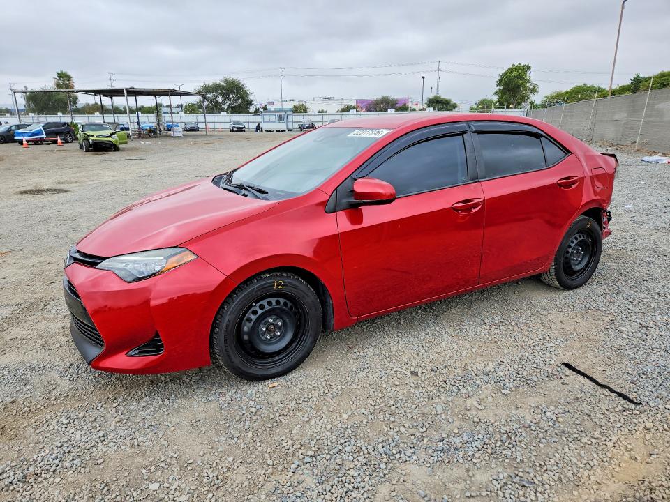 52817396 :رقم المزاد ، 2T1BURHE6JC068375 vin ، 2018 Toyota Corolla مزاد بيع