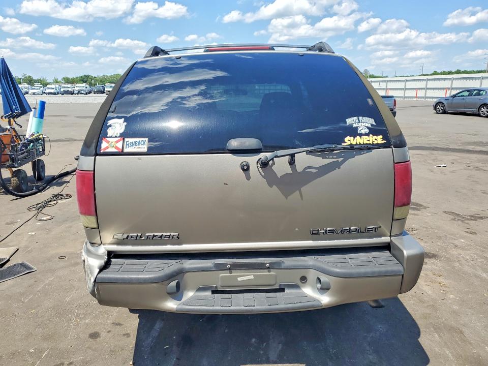 53737036 :رقم المزاد ، 1GNCS18X93K132852 vin ، 2003 Chevrolet Blazer مزاد بيع