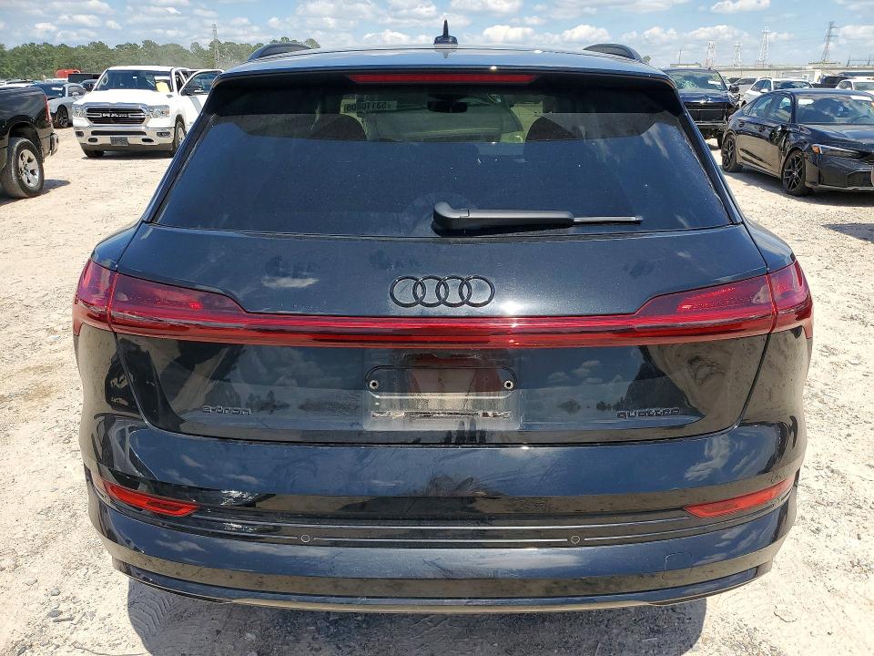 Aukcja sprzedaży 2023 Audi E-tron, vin: WA1LAAGE2PB006442, numer aukcji: 53110806