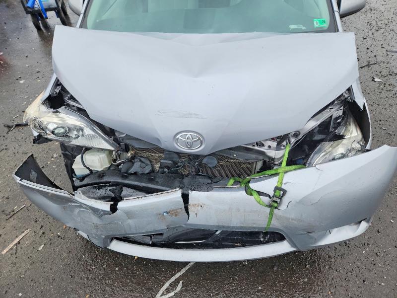 Продажа на аукционе авто 2013 Toyota Sienna, vin: 5TDKK3DCXDS390973, номер лота: 53260496