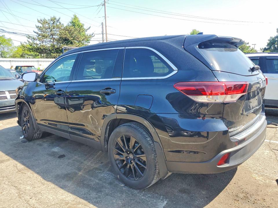 2019 Toyota Highlander მანქანა იყიდება აუქციონზე, vin: 5TDJZRFH4KS623584, აუქციონის ნომერი: 53069216
