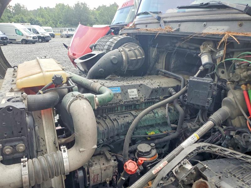2017 Volvo Vn მანქანა იყიდება აუქციონზე, vin: 4V4NC9EH2HN961704, აუქციონის ნომერი: 55559786