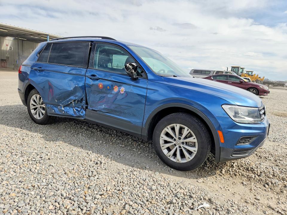 54916126 :رقم المزاد ، 3VV0B7AX0KM043737 vin ، 2019 Volkswagen Tiguan مزاد بيع