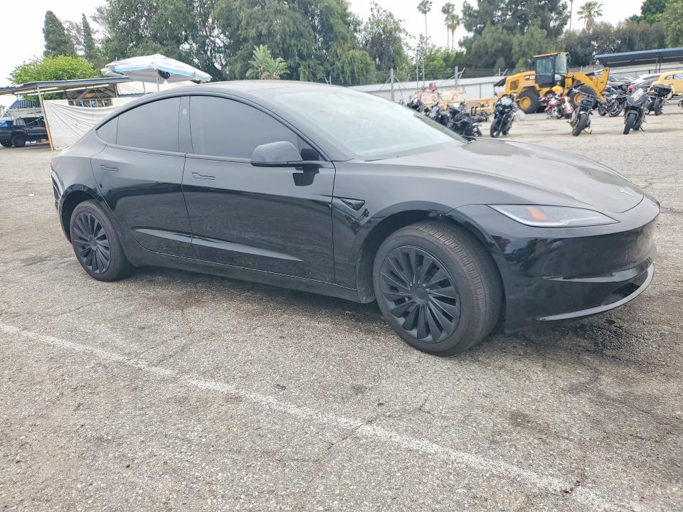 52932516 :رقم المزاد ، 5YJ3E1EA3SF983637 vin ، 2025 Tesla Model 3 مزاد بيع