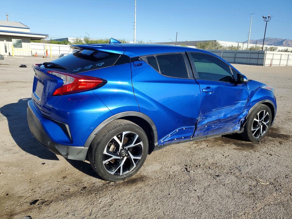 52854126 :رقم المزاد ، NMTKHMBX2JR009296 vin ، 2018 Toyota C-hr مزاد بيع