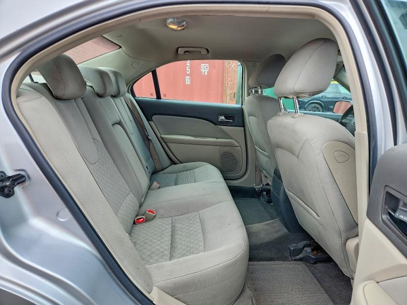 52448536 :رقم المزاد ، 3FAHP0HA6AR270272 vin ، 2010 Ford Fusion مزاد بيع