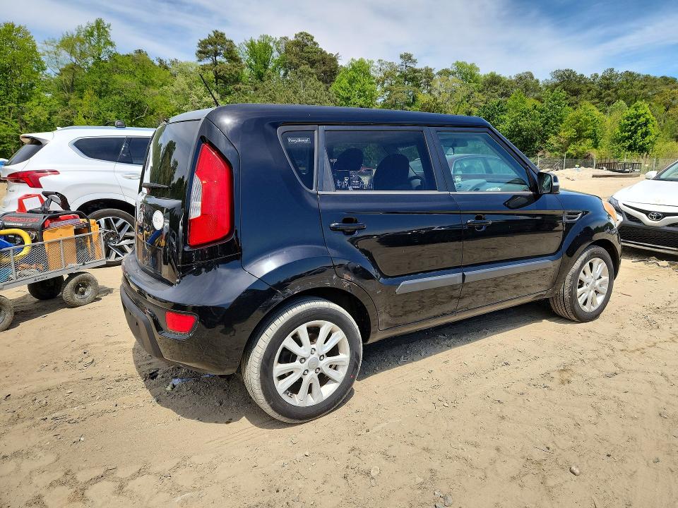 Auction sale of the 2012 Kia Soul, vin: KNDJT2A67C7379441, lot number: 51962836