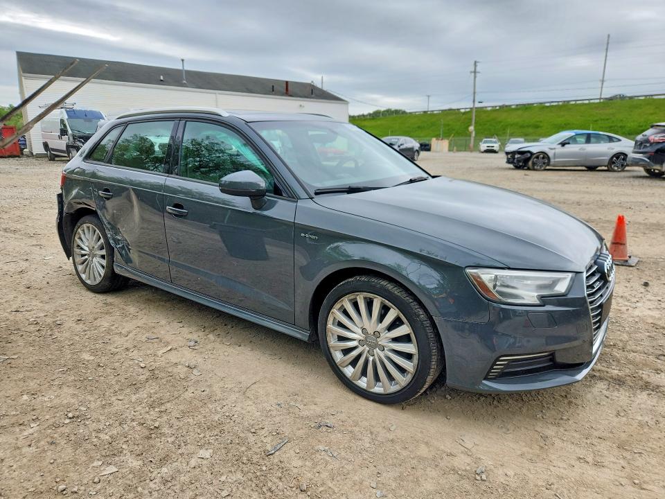 Aukcja sprzedaży 2017 Audi A3, vin: WAUUPBFF0HA053109, numer aukcji: 54613956