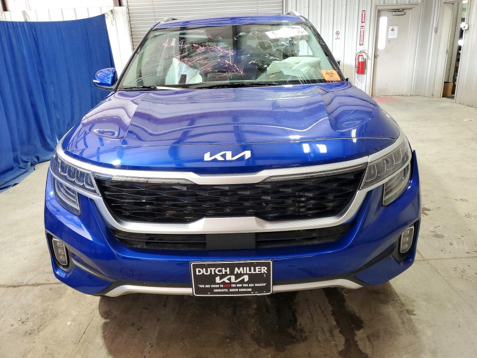 2022 Kia Seltos მანქანა იყიდება აუქციონზე, vin: KNDETCA25N7277580, აუქციონის ნომერი: 55230756