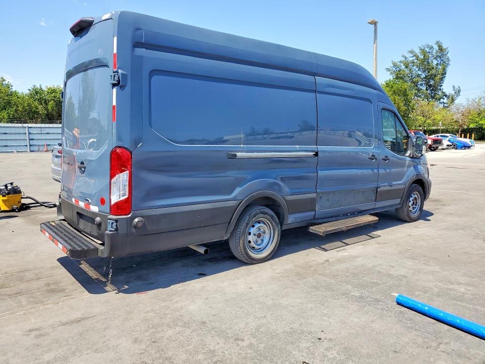 53661276 :رقم المزاد ، 1FTBR3X8XLKA72487 vin ، 2020 Ford Transit مزاد بيع