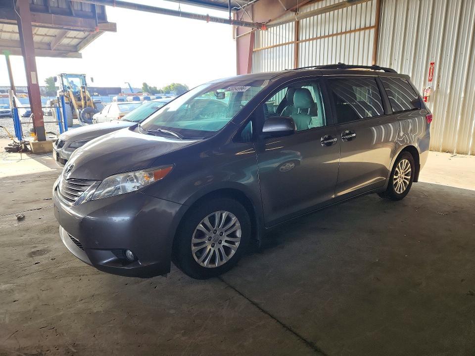 Продаж на аукціоні авто 2017 Toyota Sienna, vin: 5TDYZ3DC6HS876403, номер лоту: 52054996