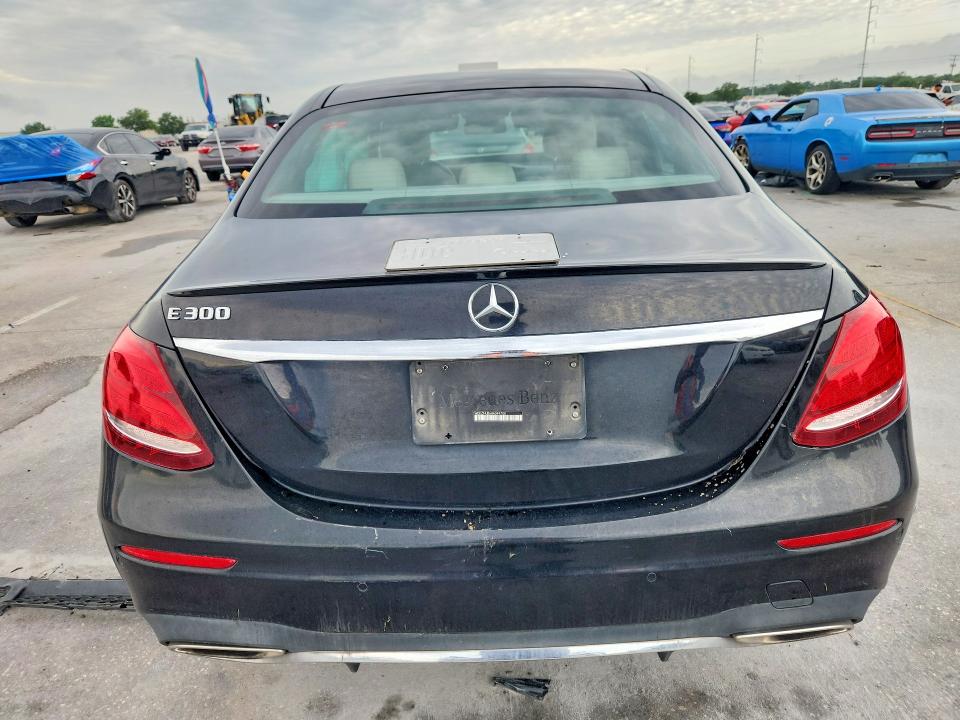 2017 Mercedes-benz E მანქანა იყიდება აუქციონზე, vin: WDDZF4JB6HA049700, აუქციონის ნომერი: 54022756