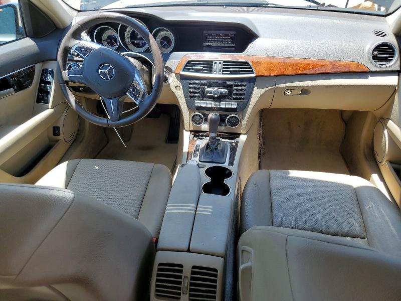 Продажа на аукционе авто 2013 Mercedes-benz C, vin: WDDGF4HB1DR272462, номер лота: 52555606