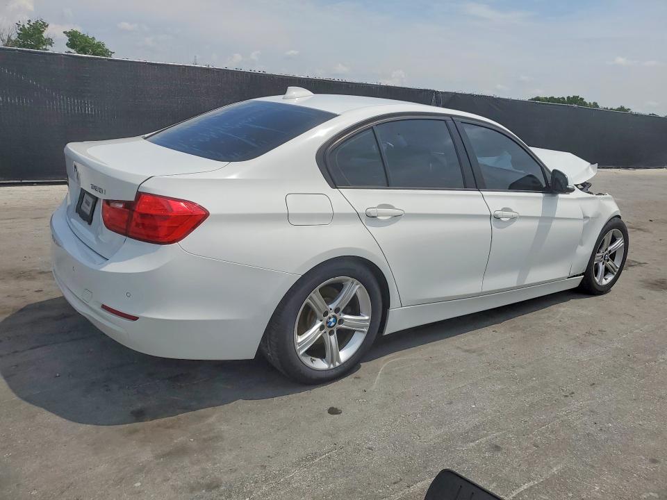 2015 Bmw 328 მანქანა იყიდება აუქციონზე, vin: WBA3A5G59FNS84052, აუქციონის ნომერი: 52808846