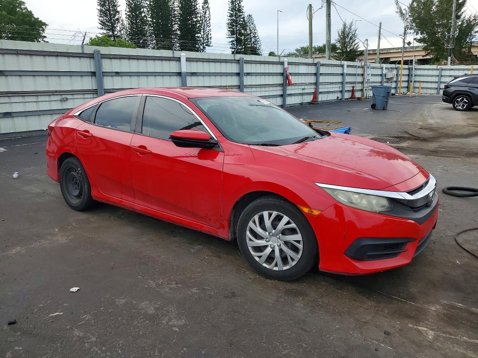 Продаж на аукціоні авто 2018 Honda Civic, vin: 2HGFC2F57JH580278, номер лоту: 53379256