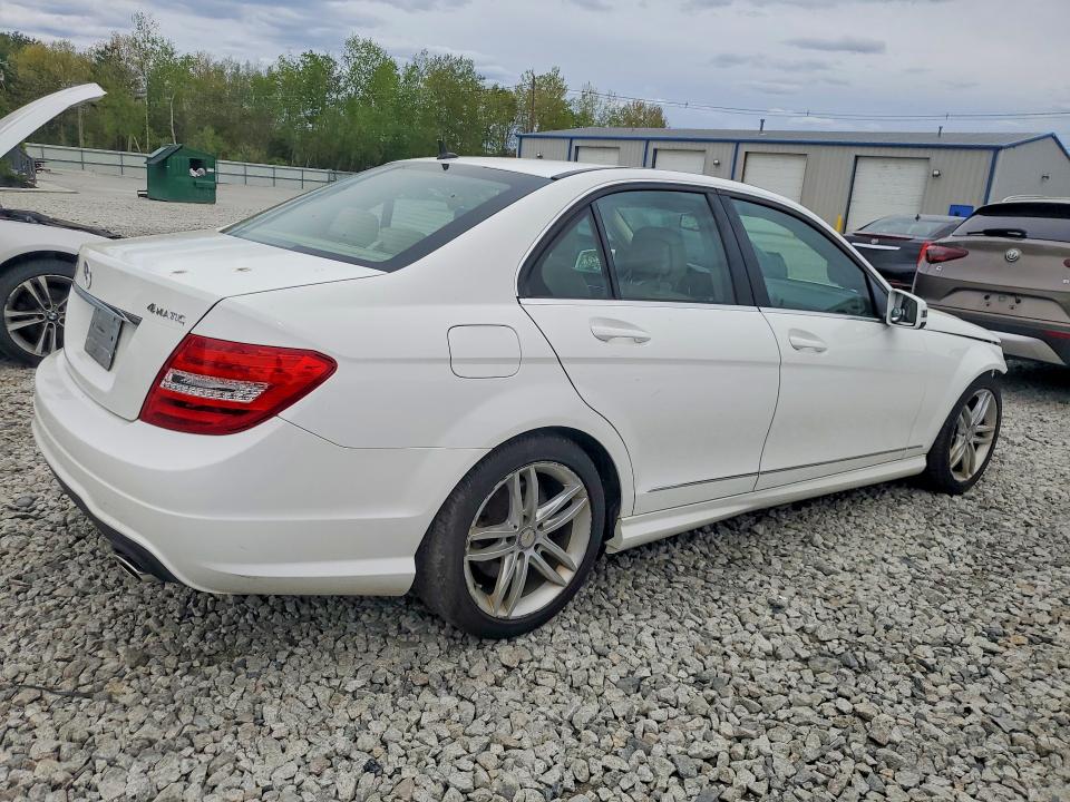 52937716 :رقم المزاد ، WDDGF8AB9EA957245 vin ، 2014 Mercedes-benz C مزاد بيع