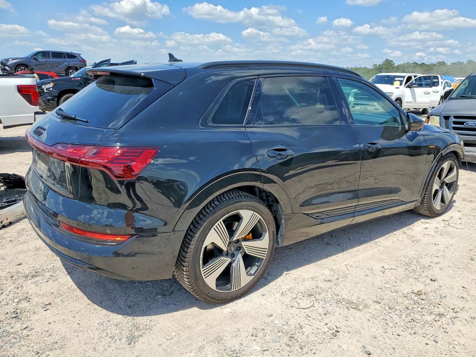 Aukcja sprzedaży 2023 Audi E-tron, vin: WA1LAAGE2PB006442, numer aukcji: 53110806