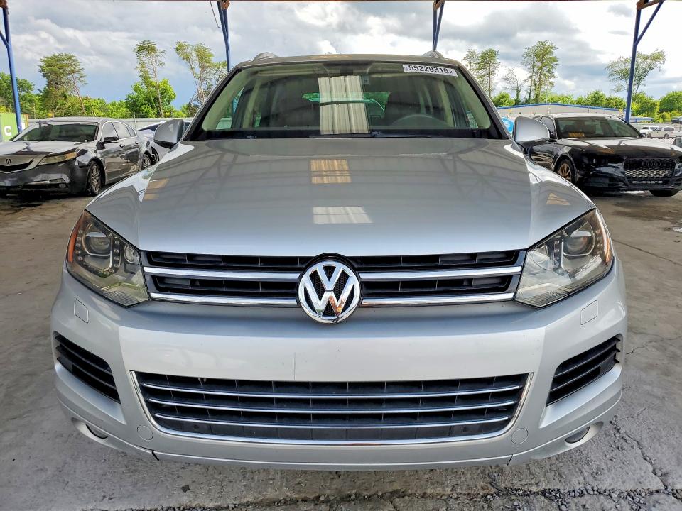 55229316 :رقم المزاد ، WVGFK9BP6CD005330 vin ، 2012 Volkswagen Touareg مزاد بيع