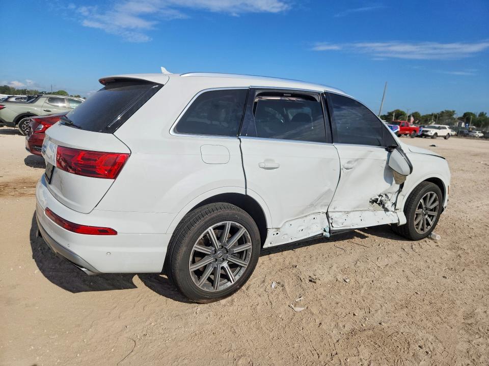 Продаж на аукціоні авто 2019 Audi Q7, vin: WA1LAAF7XKD007239, номер лоту: 51698536
