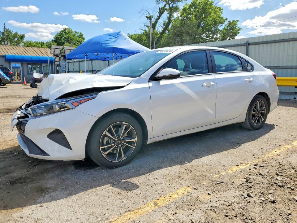 2024 Kia Forte მანქანა იყიდება აუქციონზე, vin: 3KPF24AD5RE827820, აუქციონის ნომერი: 52473336