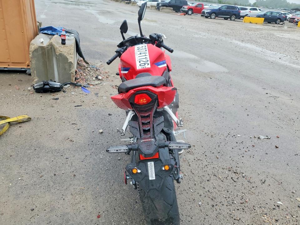 53741126 :رقم المزاد ، MLHRH1551T5200383 vin ، 2026 Honda Cbr650 مزاد بيع