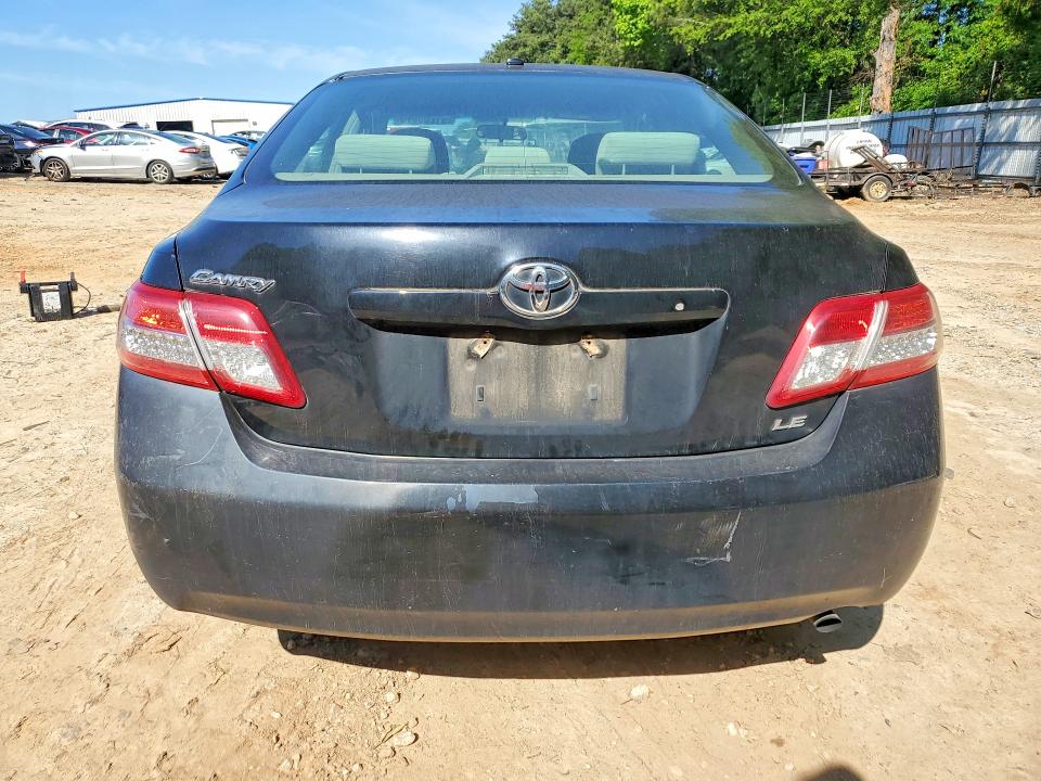51269076 :رقم المزاد ، 4T1BF3EK6BU139012 vin ، 2011 Toyota Camry مزاد بيع