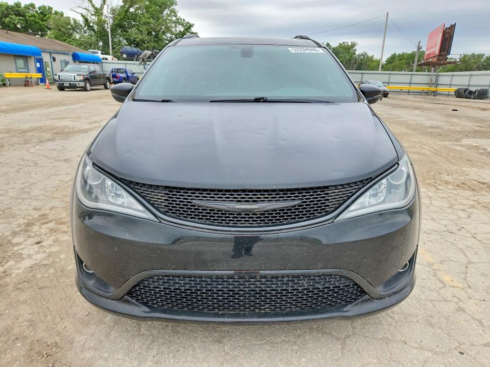 Продажа на аукционе авто 2018 Chrysler Pacifica, vin: 2C4RC1GG4JR194420, номер лота: 52204946