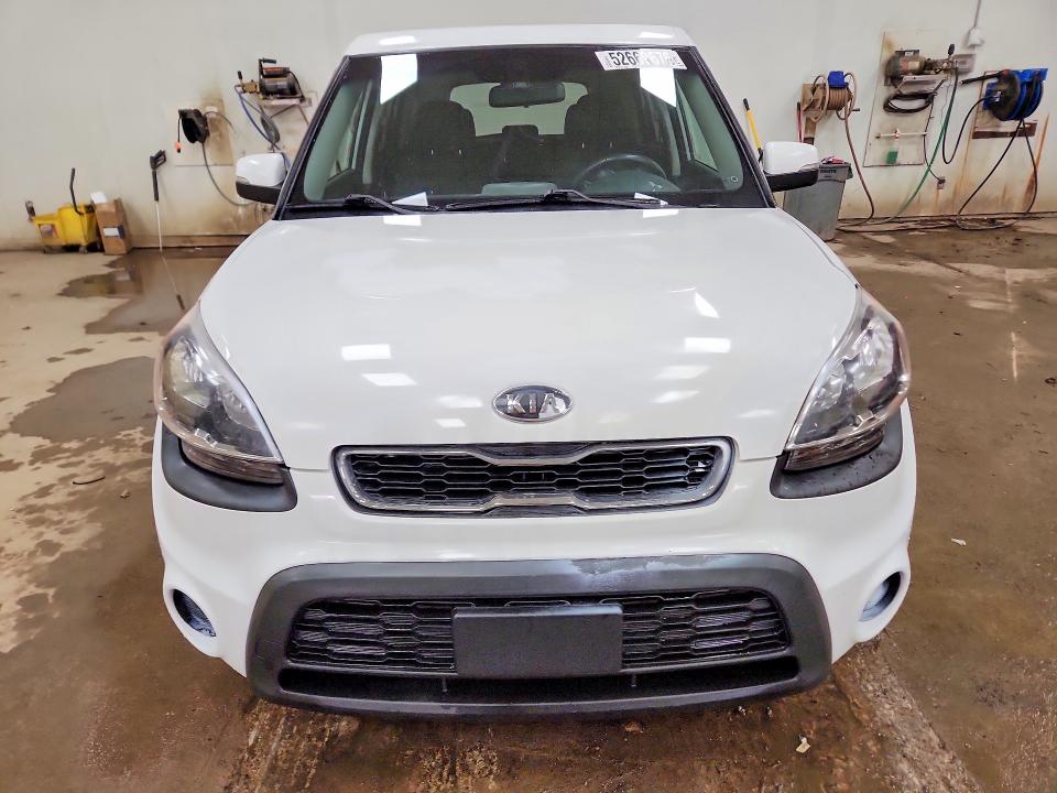 52669676 :رقم المزاد ، KNDJT2A63C7374608 vin ، 2012 Kia Soul مزاد بيع