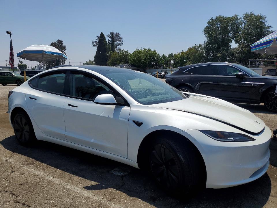 Продажа на аукционе авто 2025 Tesla Model 3, vin: 5YJ3E1EA8SF981558, номер лота: 52440216