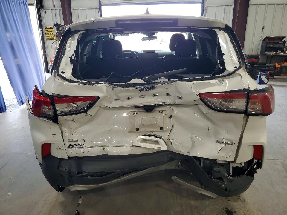51196026 :رقم المزاد ، 1FMCU9G60NUA60887 vin ، 2022 Ford Escape مزاد بيع