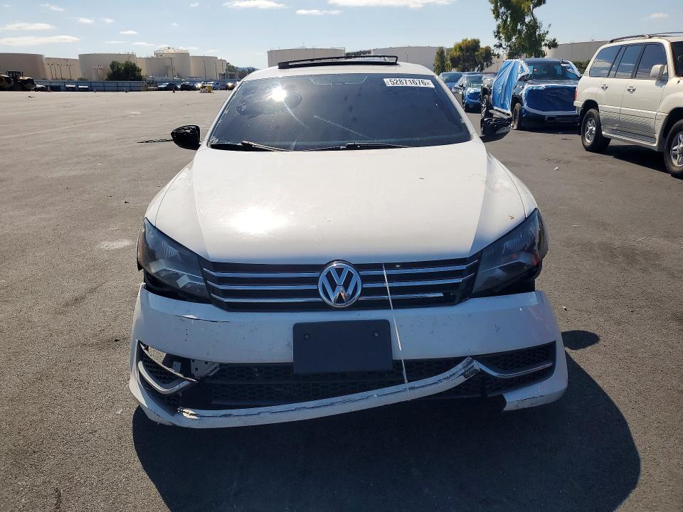 2012 Volkswagen Passat მანქანა იყიდება აუქციონზე, vin: 1VWBP7A37CC097638, აუქციონის ნომერი: 52871676