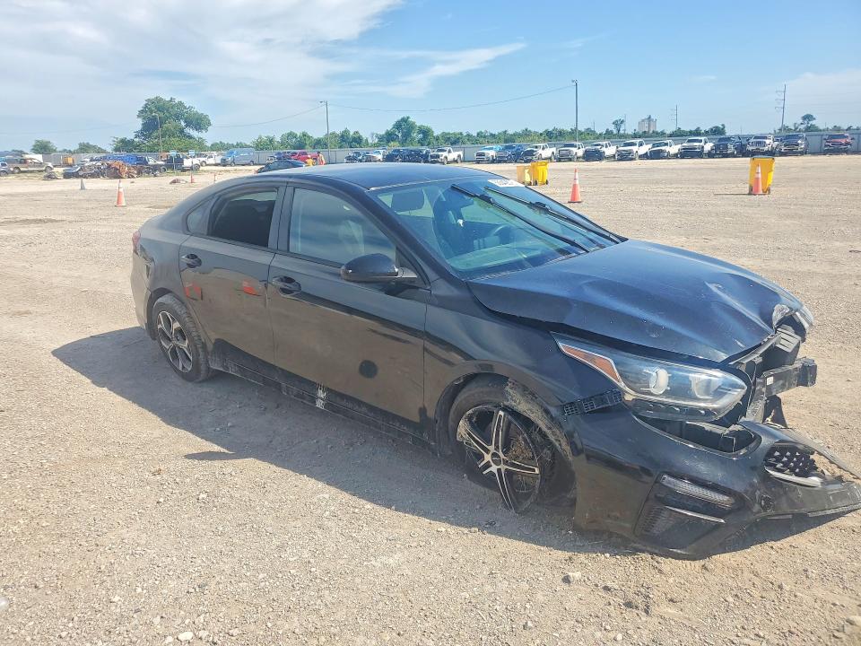2020 Kia Forte მანქანა იყიდება აუქციონზე, vin: 3KPF24AD8LE253155, აუქციონის ნომერი: 55542676