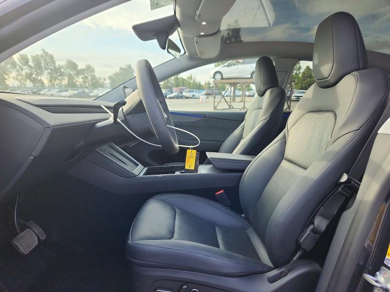 52246376 :رقم المزاد ، 7SAYGDED4TF381362 vin ، 2026 Tesla Model Y مزاد بيع