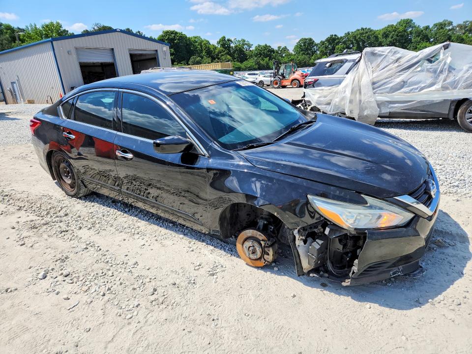 2017 Nissan Altima მანქანა იყიდება აუქციონზე, vin: 1N4AL3AP6HC161994, აუქციონის ნომერი: 53191186