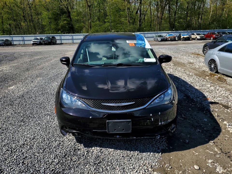 Auction sale of the 2017 Chrysler Pacifica, vin: 2C4RC1DG3HR552430, lot number: 74446455