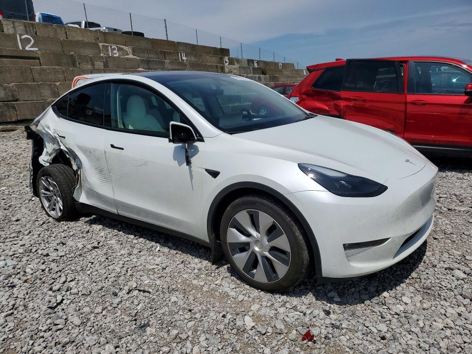 2023 Tesla Model Y მანქანა იყიდება აუქციონზე, vin: 7SAYGDEE9PF713942, აუქციონის ნომერი: 54351686