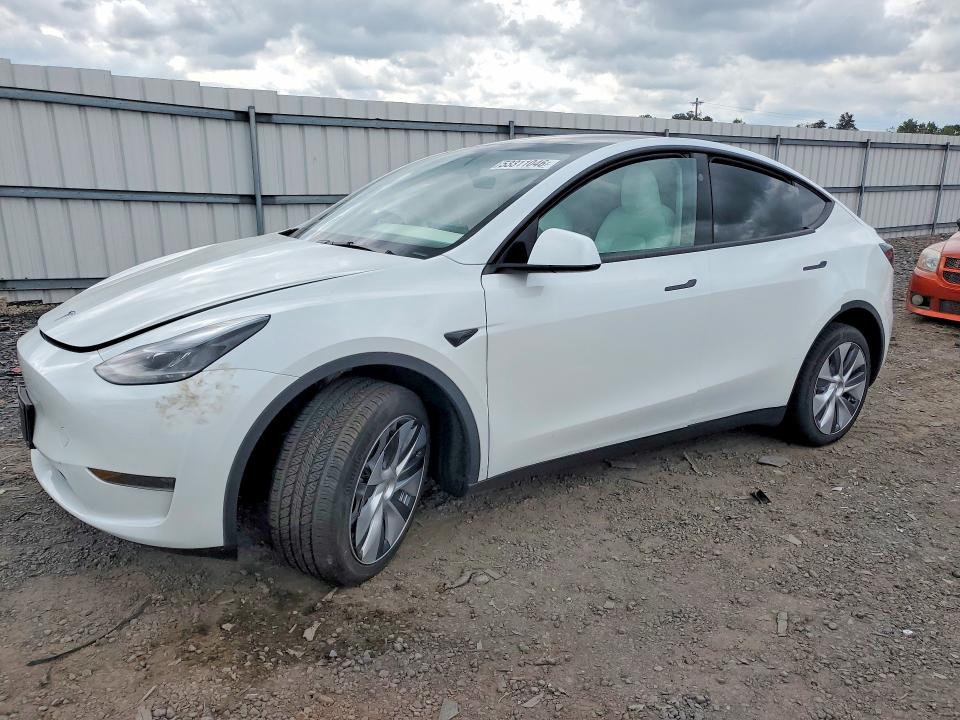 53311046 :رقم المزاد ، 7SAYGDED8RF086824 vin ، 2024 Tesla Model Y مزاد بيع