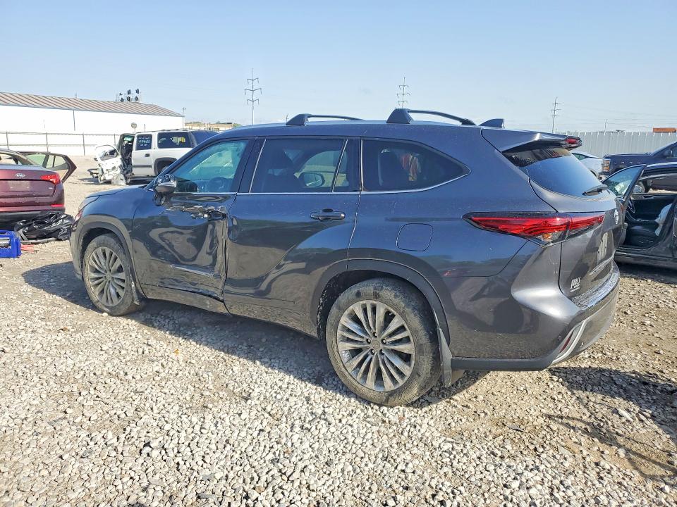 2022 Toyota Highlander მანქანა იყიდება აუქციონზე, vin: 5TDFZRBHXNS196413, აუქციონის ნომერი: 53401546