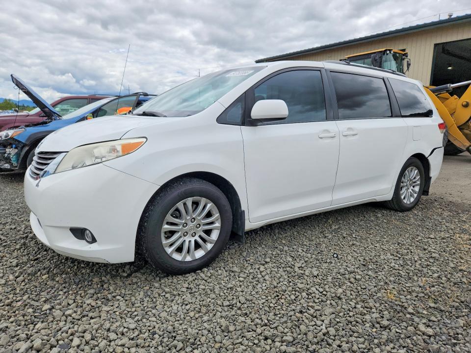 Auction sale of the 2011 Toyota Sienna, vin: 5TDYK3DCXBS050391, lot number: 54752066