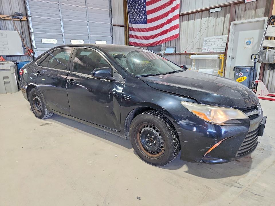 52596366 :رقم المزاد ، 4T1BF1FK3HU269728 vin ، 2017 Toyota Camry مزاد بيع