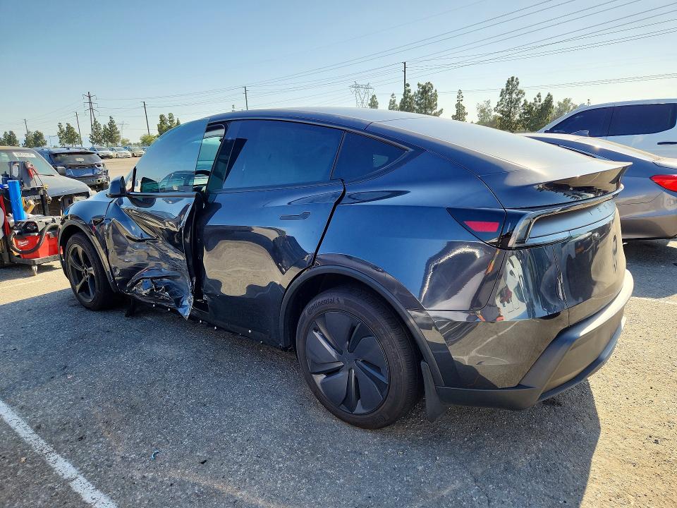 53578366 :رقم المزاد ، 7SAYGDED0TF415197 vin ، 2026 Tesla Model Y مزاد بيع