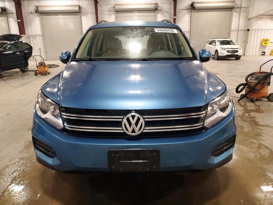 2017 Volkswagen Tiguan მანქანა იყიდება აუქციონზე, vin: WVGBV7AXXHK024090, აუქციონის ნომერი: 54630436