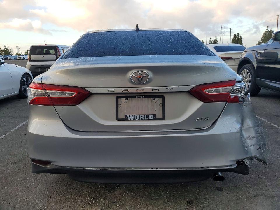 55051656 :رقم المزاد ، 4T1B11HK2KU162303 vin ، 2019 Toyota Camry مزاد بيع