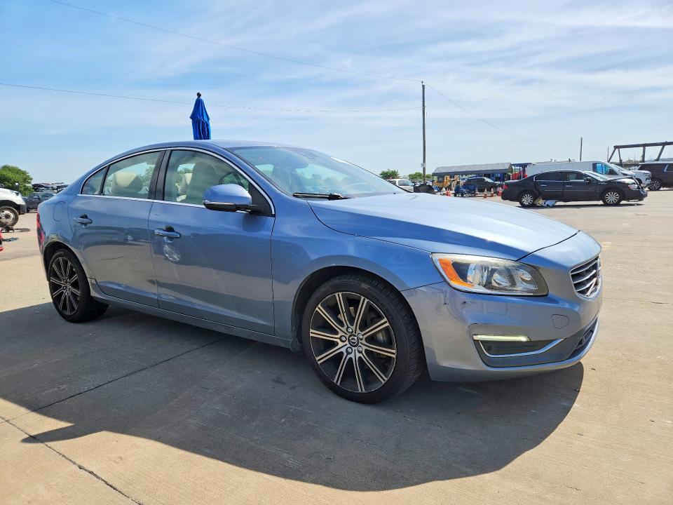 2018 Volvo S60 მანქანა იყიდება აუქციონზე, vin: LYV402TK2JB185618, აუქციონის ნომერი: 52130356