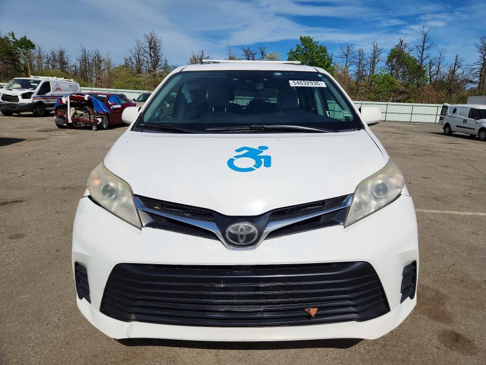 Aukcja sprzedaży 2018 Toyota Sieanna, vin: 5TDKZ3DC7JS905421, numer aukcji: 54632936