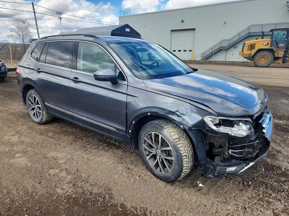 51776916 :رقم المزاد ، 3VV2B7AX8JM157282 vin ، 2018 Volkswagen Tiguan مزاد بيع