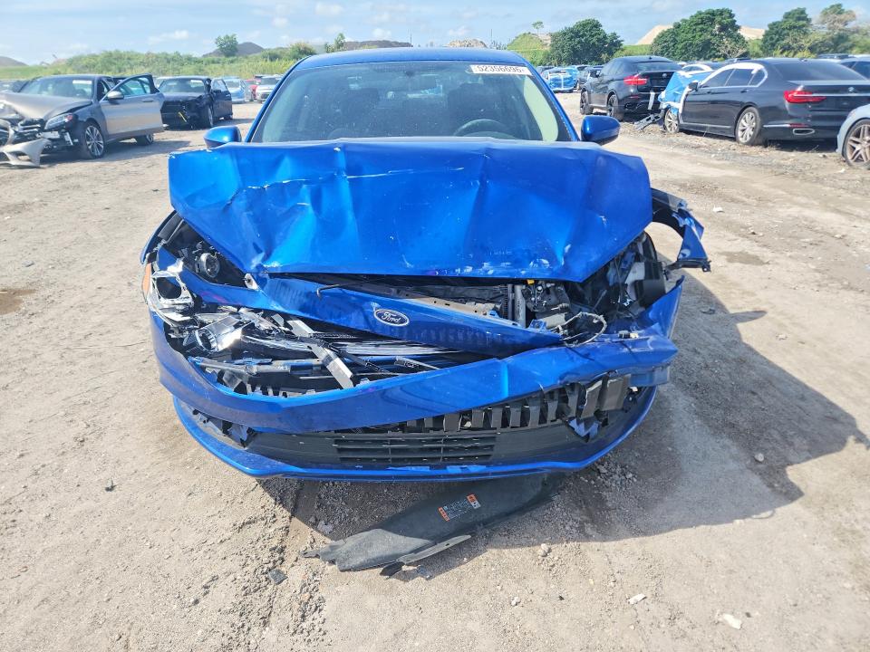 52356696 :رقم المزاد ، 3FA6P0HD9JR130542 vin ، 2018 Ford Fusion مزاد بيع